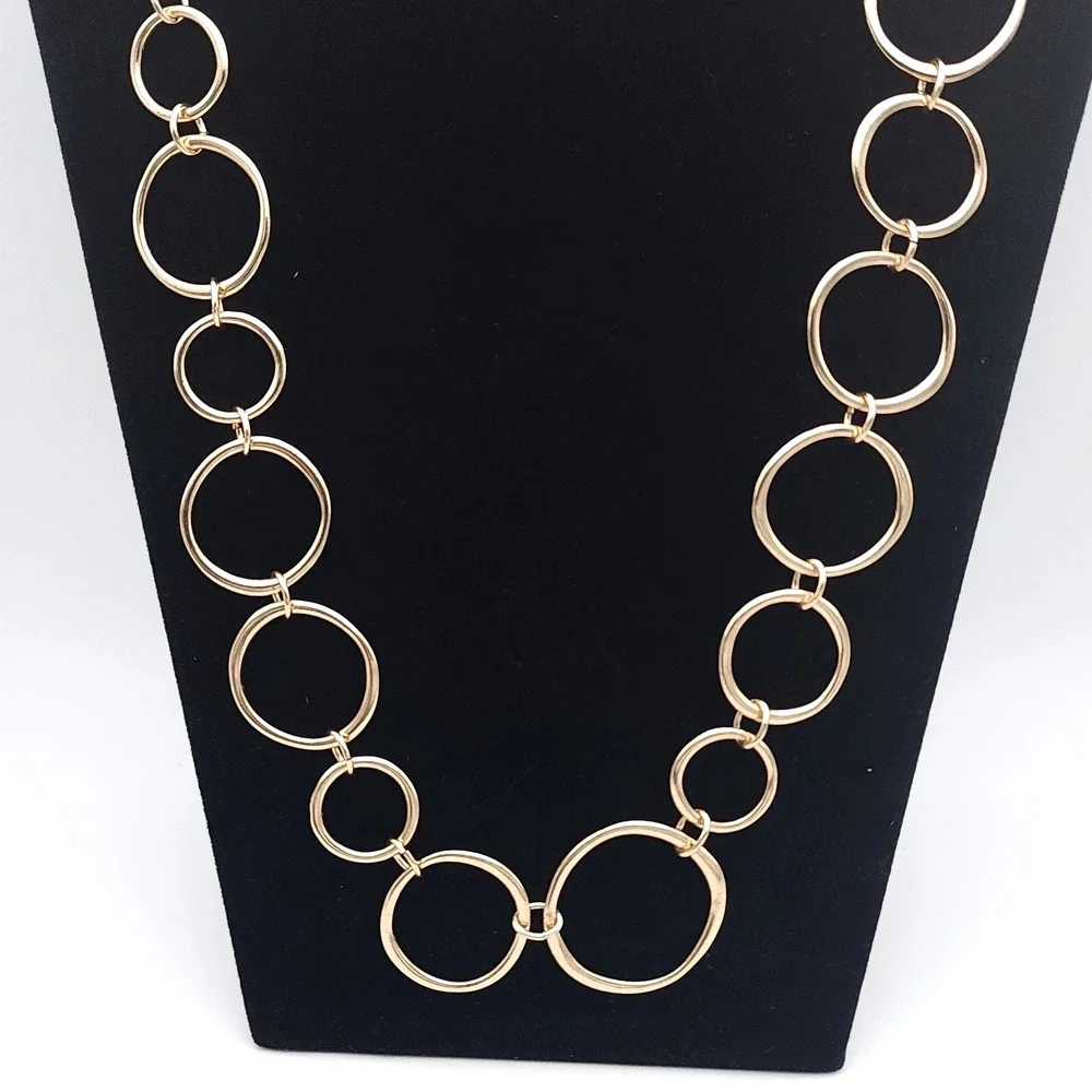 Gold Tone Necklace Oversized Circle Link Elegant - Picture 4 of 5